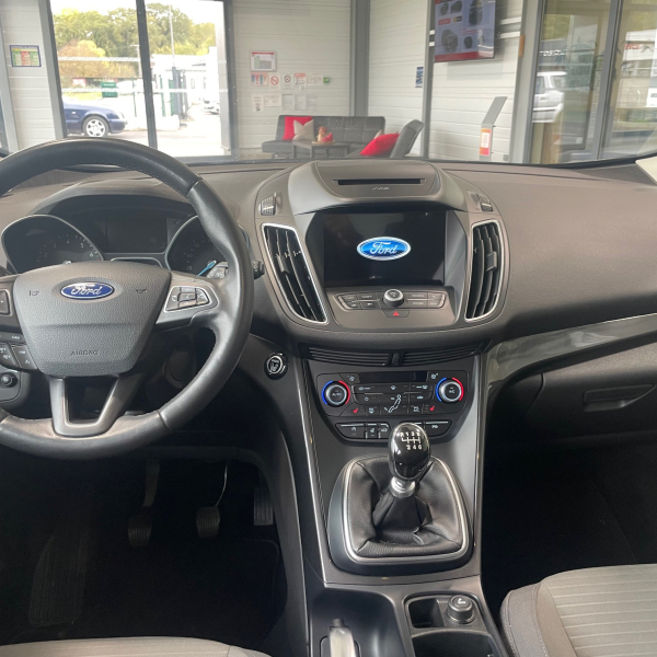 FORD C-MAX 1.0 ECOBOOST 125CH STOP&START TITANIUM PACK HIVER GPS CAMERA FORD C-MAX 1.0 ECOBOOST 125CH STOP&START TITANIUM PACK HIVER GPS CAMERA