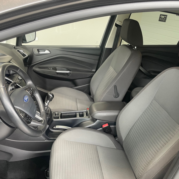 FORD C-MAX 1.0 ECOBOOST 125CH STOP&START TITANIUM PACK HIVER GPS CAMERA FORD C-MAX 1.0 ECOBOOST 125CH STOP&START TITANIUM PACK HIVER GPS CAMERA