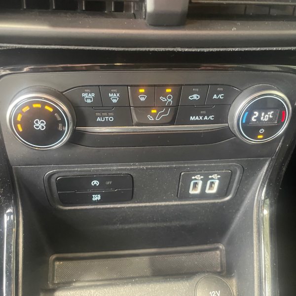 FORD ECOSPORT 1.5 DIESEL 95CH TITANIUM GPS RADAR RECUL  FORD ECOSPORT 1.5 DIESEL 95CH TITANIUM GPS RADAR RECUL