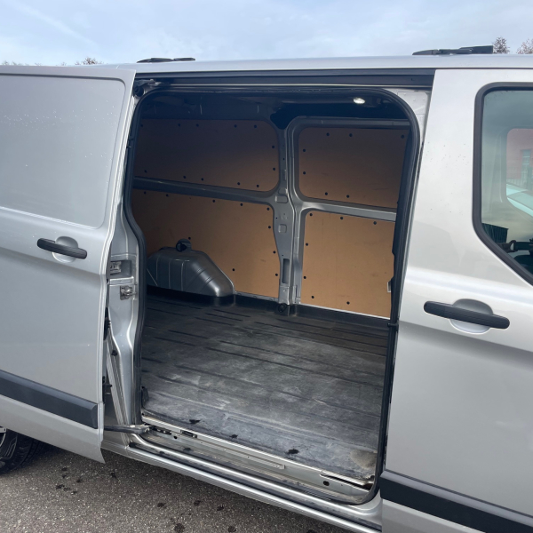 FORD TRANSIT CUSTOM FG 300 L2H1 2.0 ECOBLUE 130 S&S TREND BUSINESS BVA6 7CV ATTACHE CAMERA GPS FORD TRANSIT CUSTOM FG 300 L2H1 2.0 ECOBLUE 130 S&S TREND BUSINESS BVA6 7CV ATTACHE CAMERA GPS