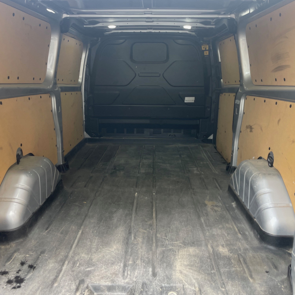 FORD TRANSIT CUSTOM FG 300 L2H1 2.0 ECOBLUE 130 S&S TREND BUSINESS BVA6 7CV ATTACHE CAMERA GPS FORD TRANSIT CUSTOM FG 300 L2H1 2.0 ECOBLUE 130 S&S TREND BUSINESS BVA6 7CV ATTACHE CAMERA GPS