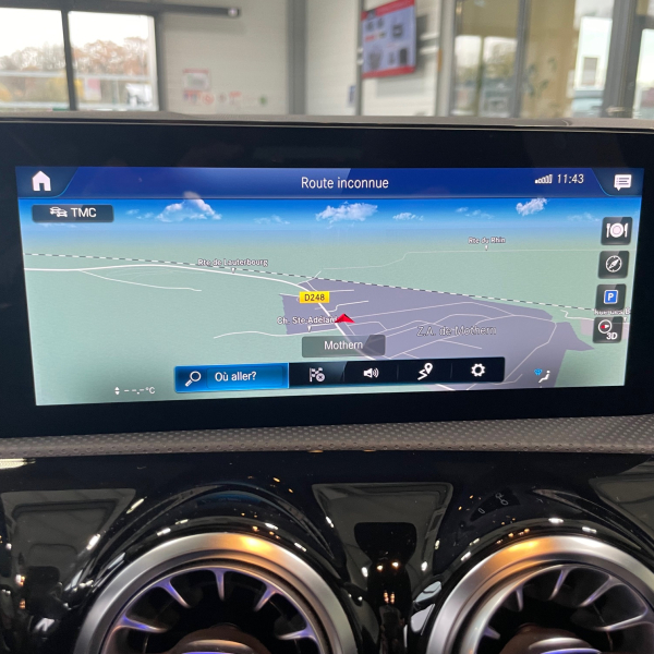 MERCEDES CLASSE A 180 136CH AMG LINE 7G-DCT TOIT OUVRANT CAMERA SIEGES CHAUFFANTS GRAND ECRAN GPS