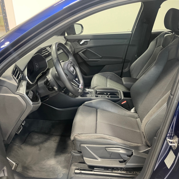 AUDI Q3 35 TDI 150CH TYPE S LINE INTÉRIEUR QUATTRO S TRONIC 7 CAMERA / ATTELAGE ELECTRIQUE / SIEGES CHAUFFANTS
