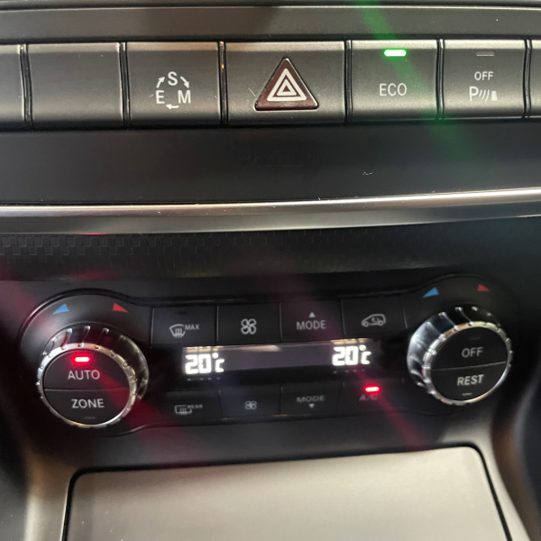 MERCEDES CLASSE A 200 INSPIRATION 7G-DCT CAMERA 