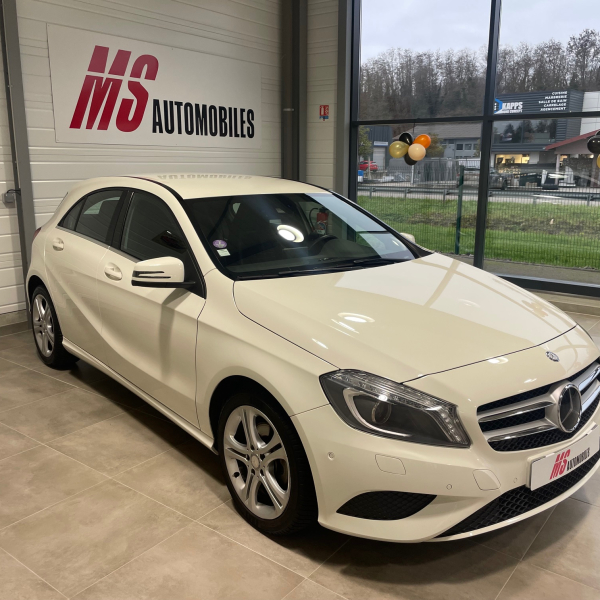 MERCEDES CLASSE A 200 INSPIRATION 7G-DCT CAMERA 