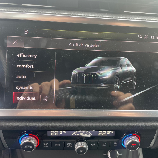 AUDI Q3 35 TDI 150CH S LINE S TRONIC 7 TOIT PANORAMIQUE