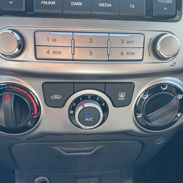 HYUNDAI I20 1.1 CRDI75 PACK INVENTIVE CLIM