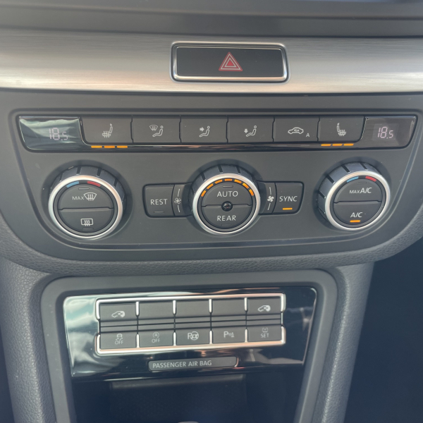 VOLKSWAGEN SHARAN 2.0 TDI 177CH BLUEMOTION FAP CARAT DSG6 SIEGES CHAUFFANT CAMERA TOIT OUVRANT