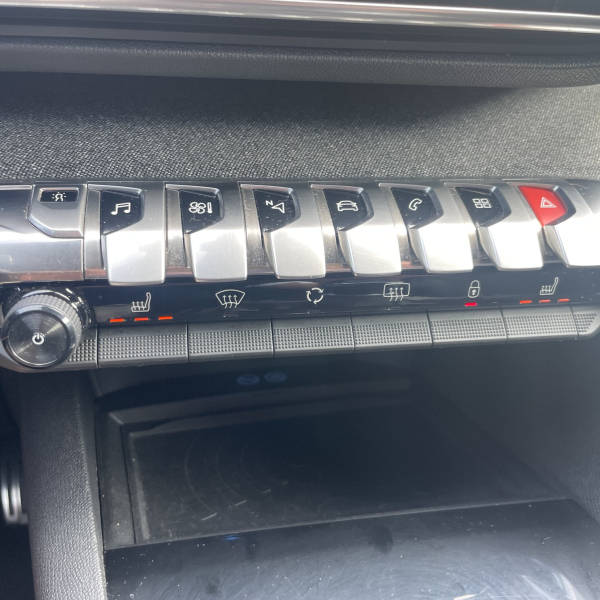 PEUGEOT 3008 2.0 BLUEHDI 150CH GT LINE S&S CAMERA SIEGES CHAUFFANTS