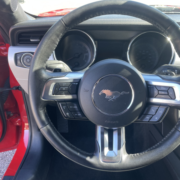 FORD MUSTANG FASTBACK 5.0 V8 421CH GT BVA6 GPS SIEGES CHAUFFANTS ET CLIMATISÉS PAS DE MALUS